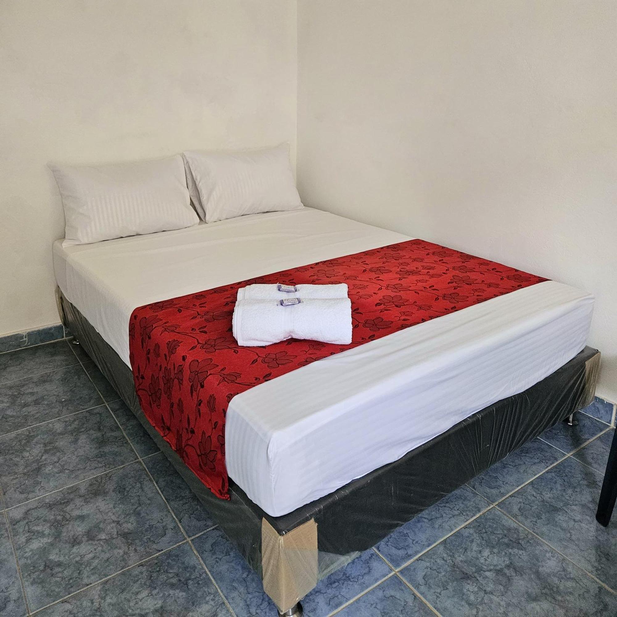 Hotel Zulan Толу Екстер'єр фото